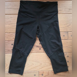 Champion Capri Leggings With See Through Panels